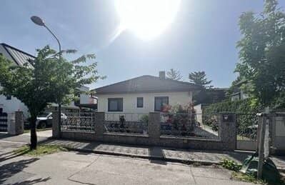 FAMILIENHIT! Einfamilienhaus auf schönem, gepflegtem Grundstück