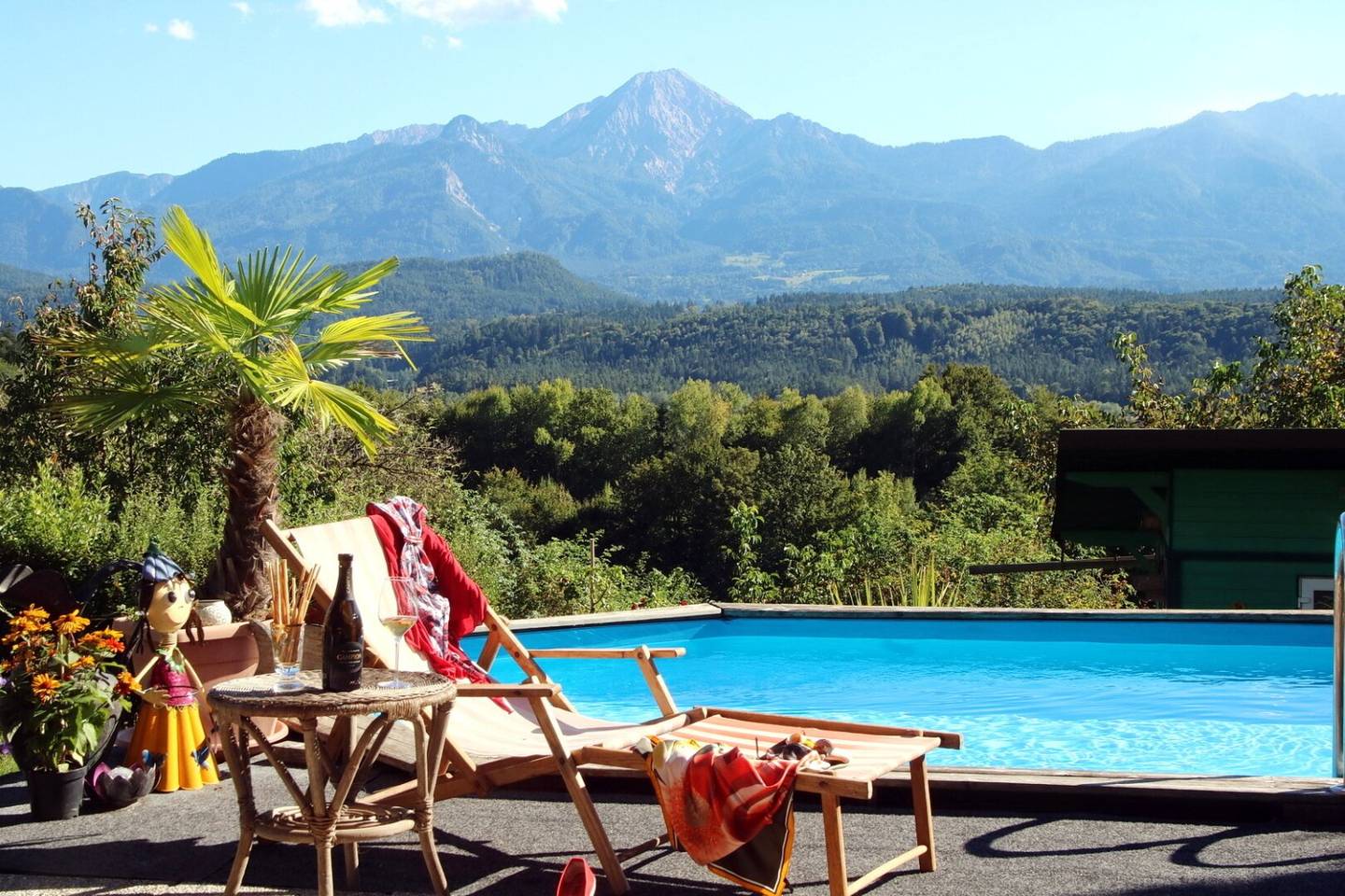Unique estate with character, quality and impressive view in Wernberg for sale