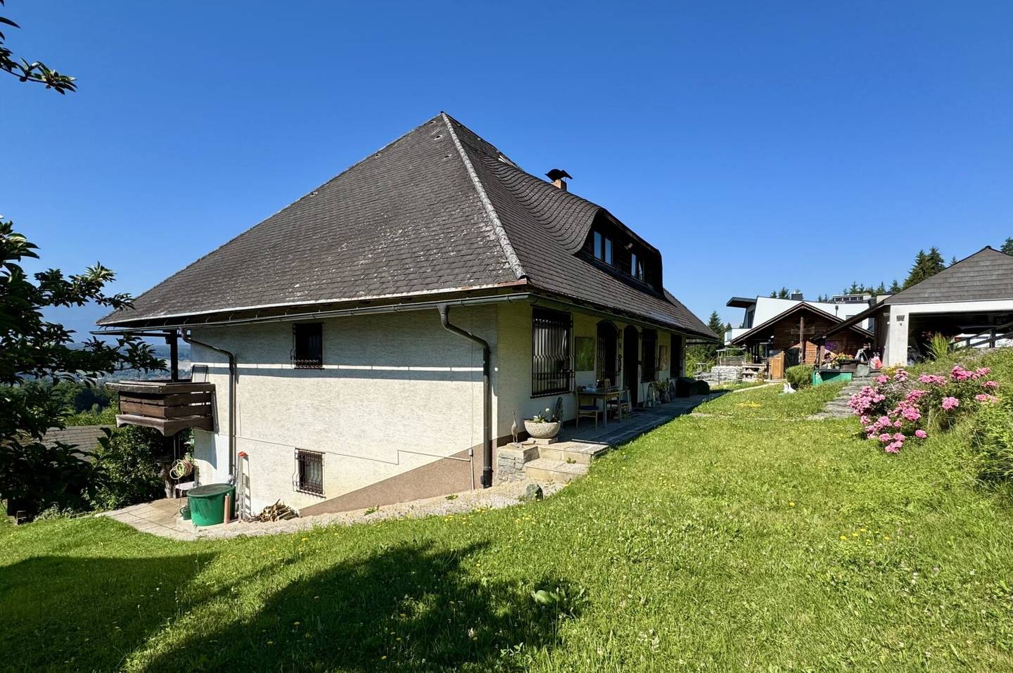Einzigartiges Anwesen mit Charakter, Qualität und beeindruckender Aussicht in Wernberg zu kaufen!