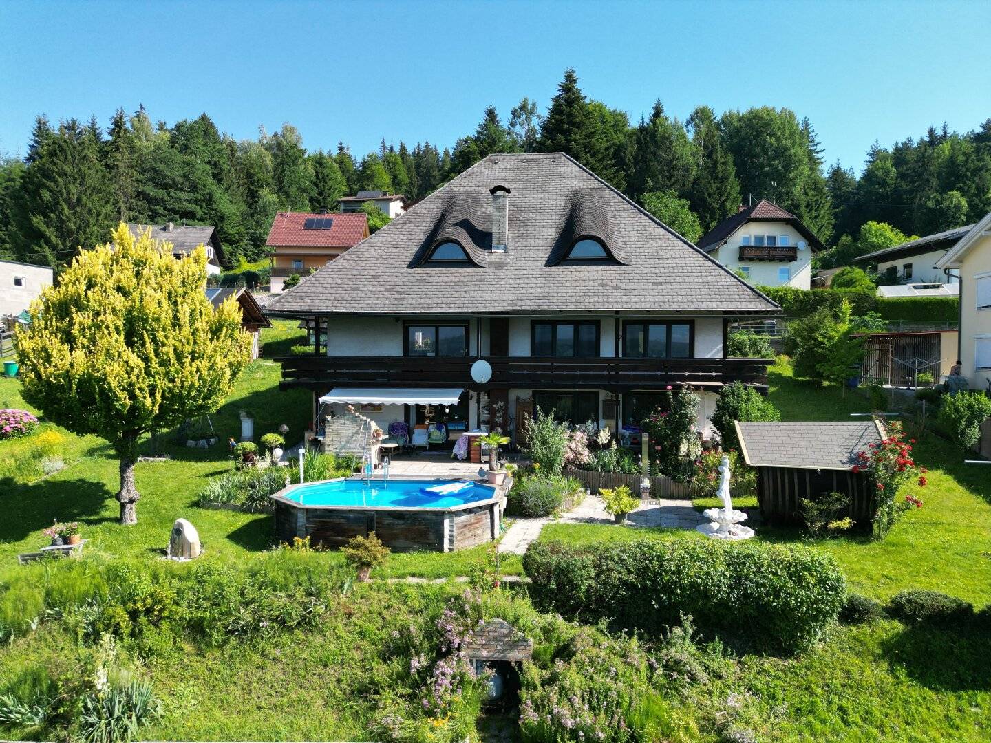 Einzigartiges Anwesen mit Charakter, Qualität und beeindruckender Aussicht in Wernberg zu kaufen!