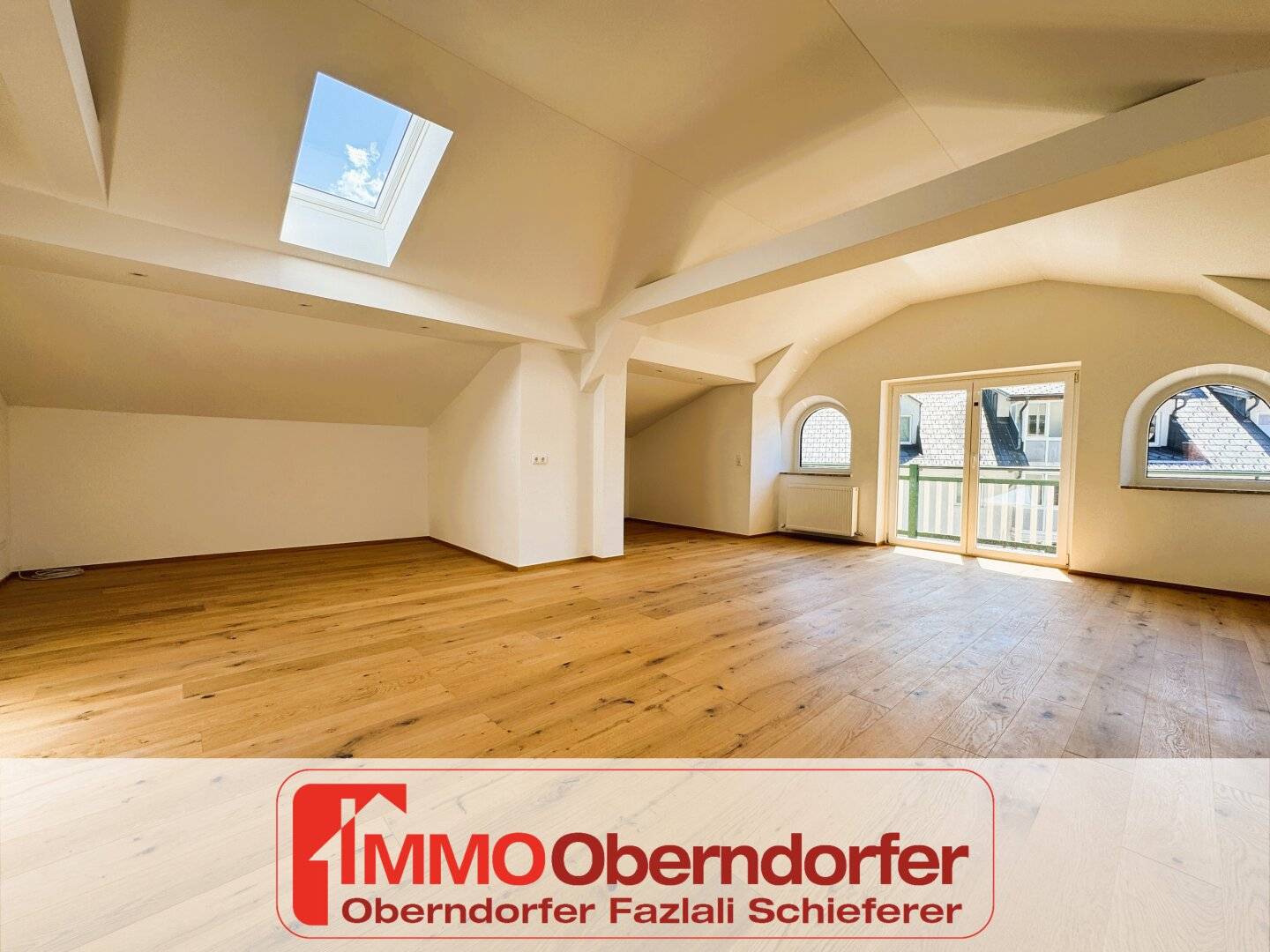 Exklusive Vier-Zimmer-Wohnung mit Terrasse und Balkon | BAD ISCHL