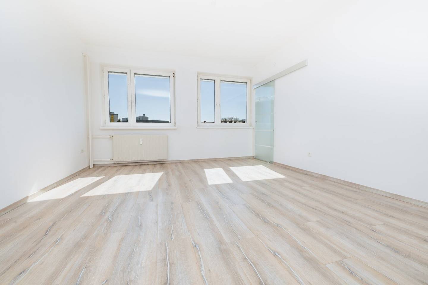 High-quality equipment | Stylish studio apartment | Top location | Bright rooms | Perfect for singles | PROJEKT WOHNEN