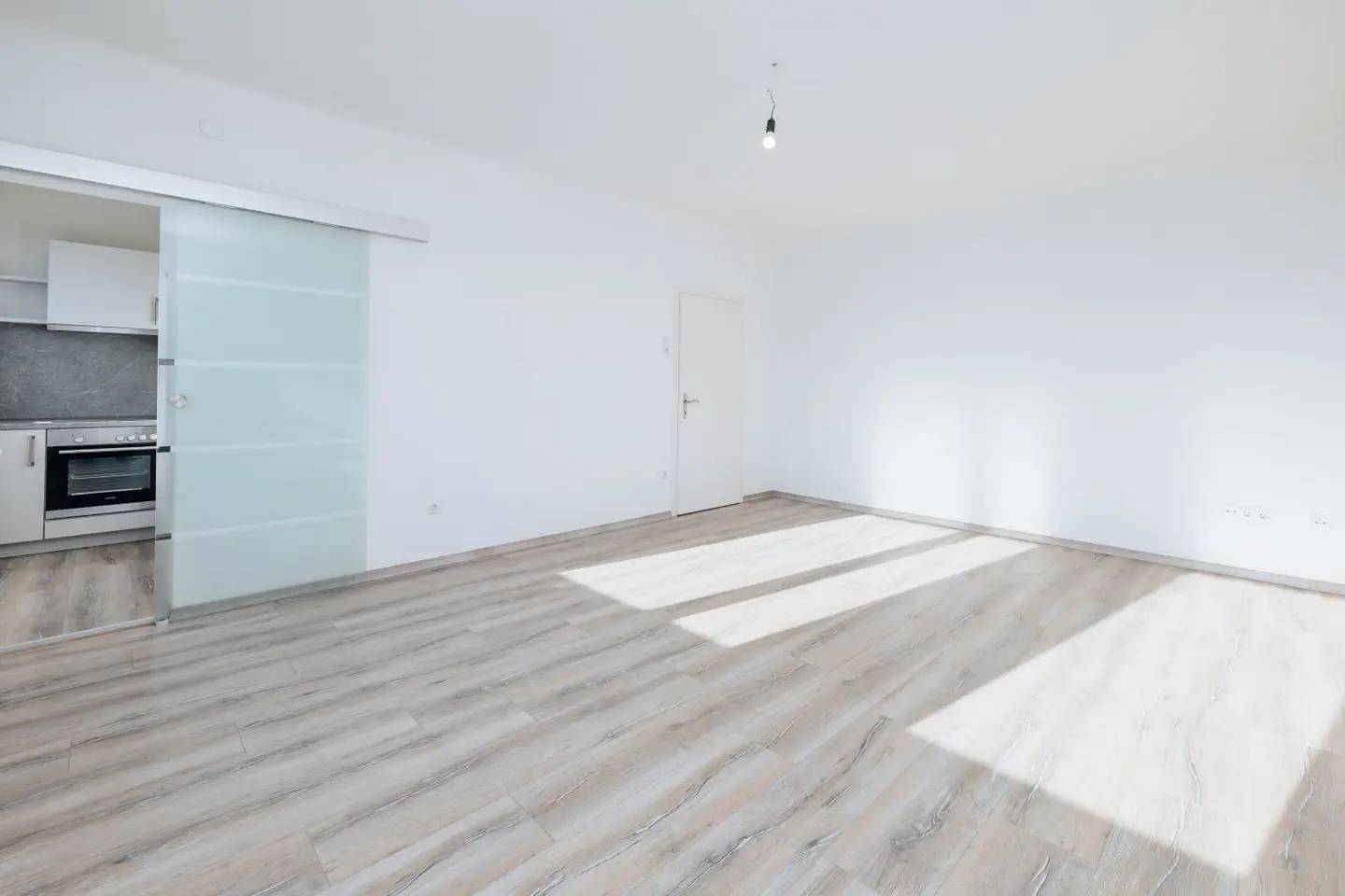 HOCHWERTIGE AUSSTATTUNG | STILVOLLE GARCONNIERE | TOP LAGE | HELLE RÄUME | PROJEKT WOHNEN
