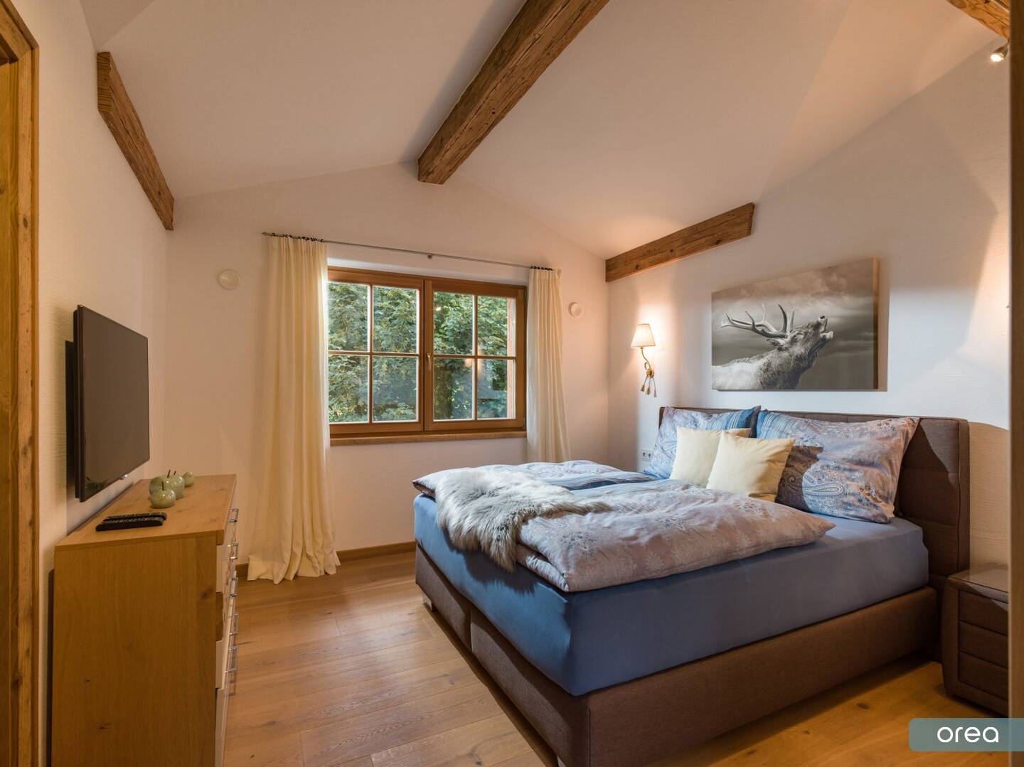 Alpine Luxury: Exclusive Apartment in Kitzbühel