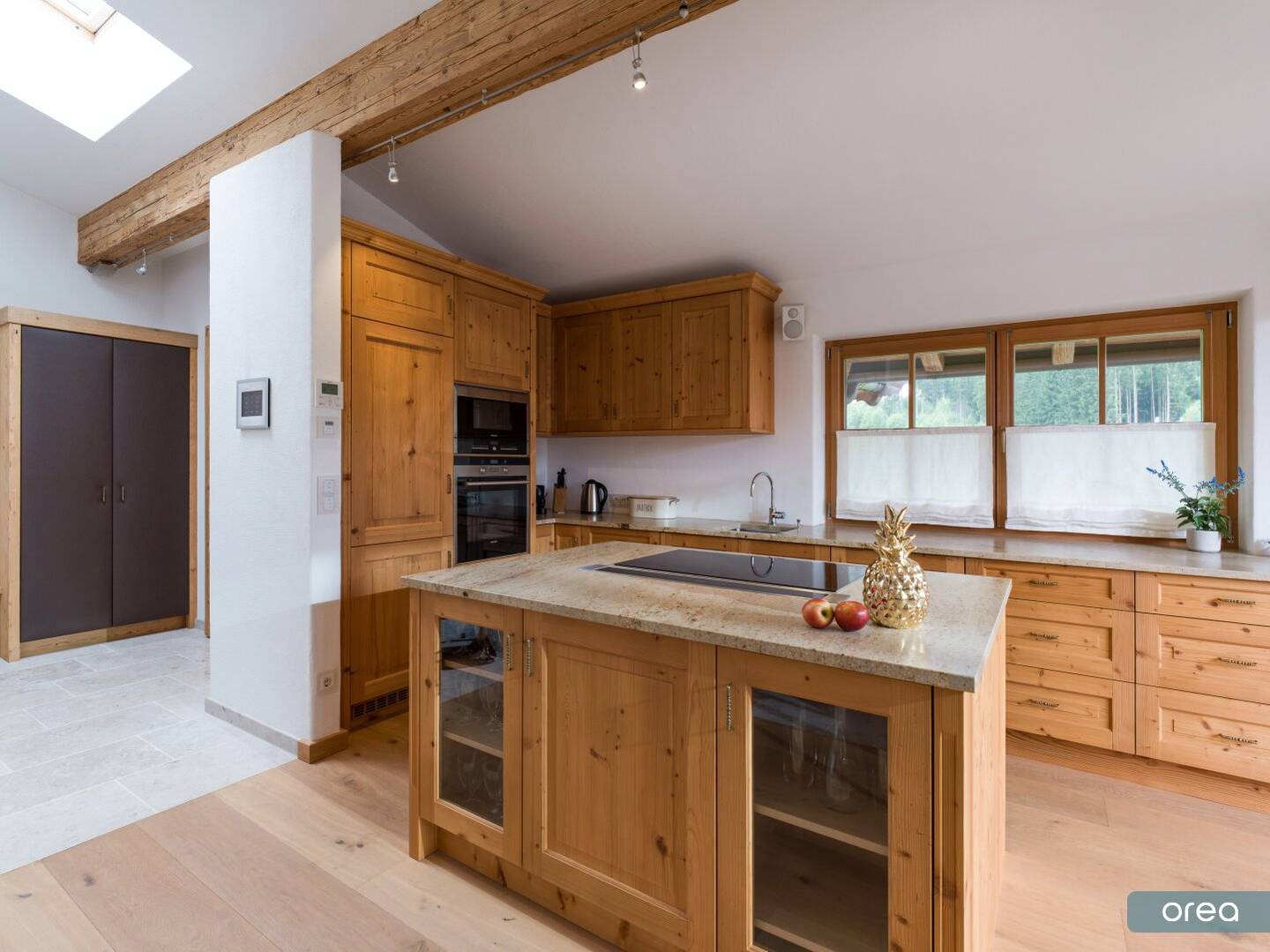 Alpine Luxury: Exclusive Apartment in Kitzbühel