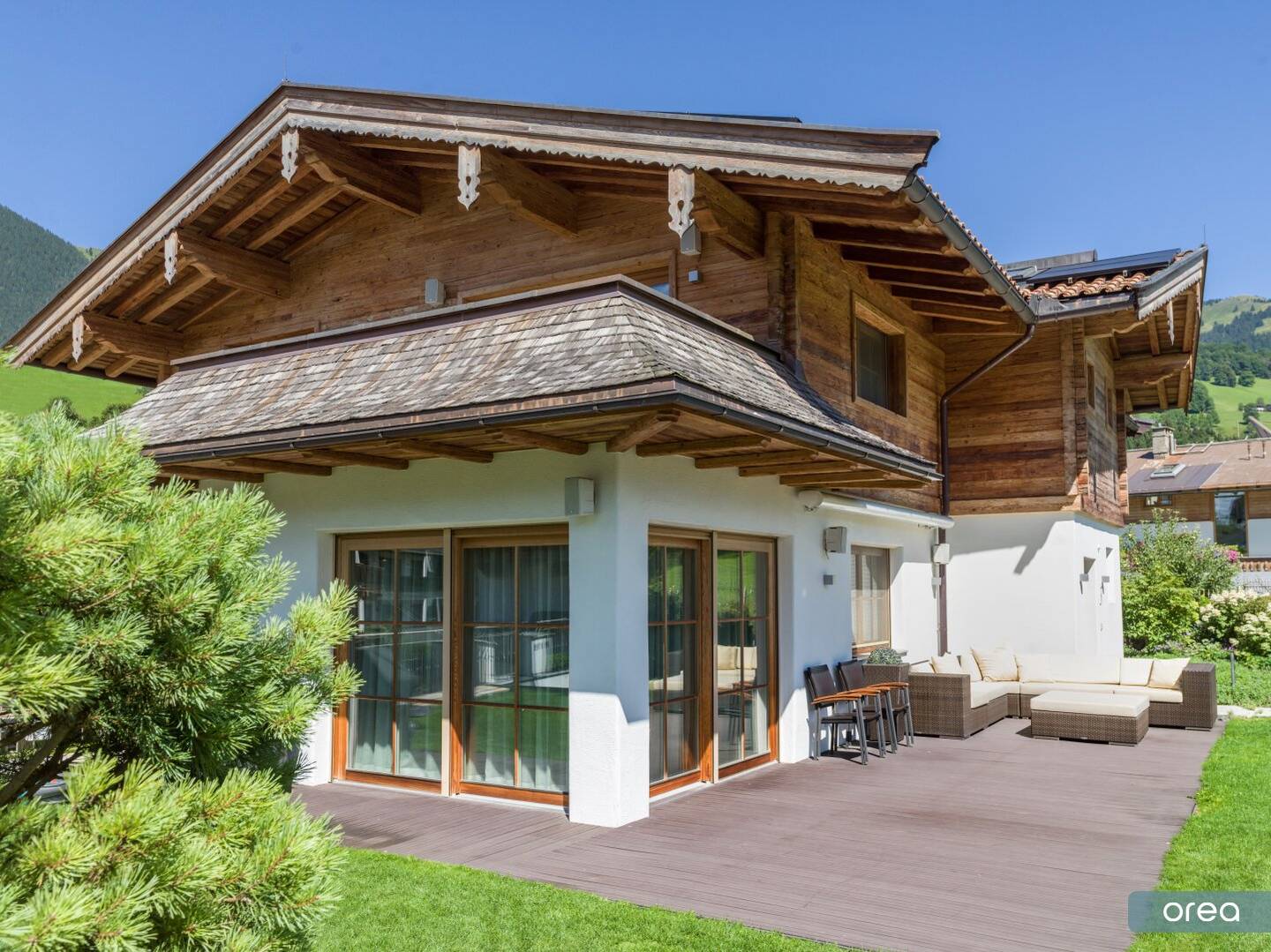 Alpine Luxury: Exclusive Apartment in Kitzbühel