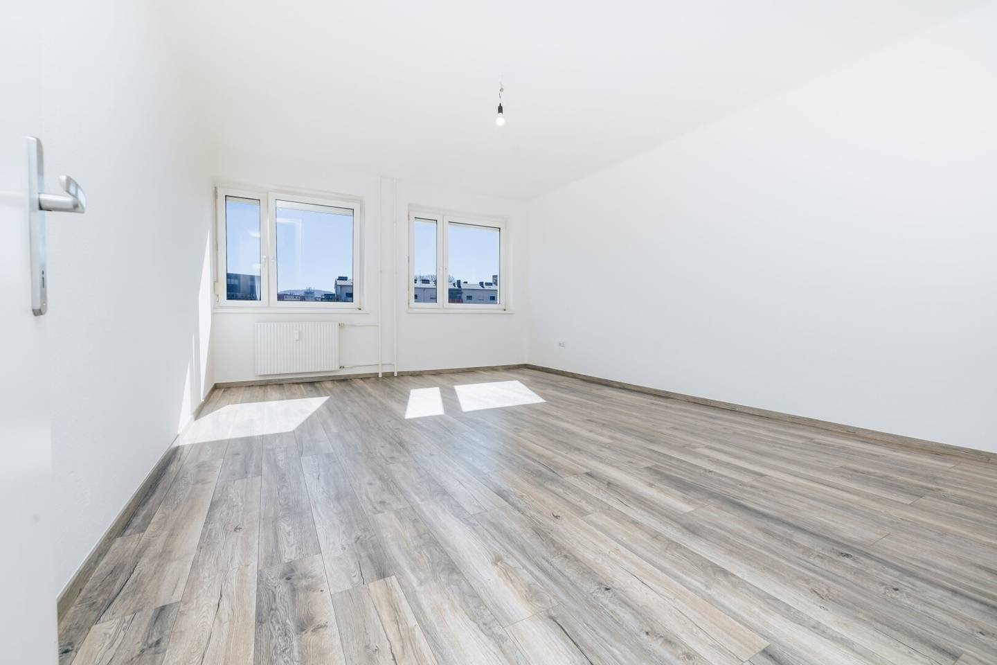 Sunny Loggia Completely Renovated 3-Room Apartment Best Location in Lend Bright &amp; Airy Quiet Living Pet-Friendly Home PROJEKT WOHNEN