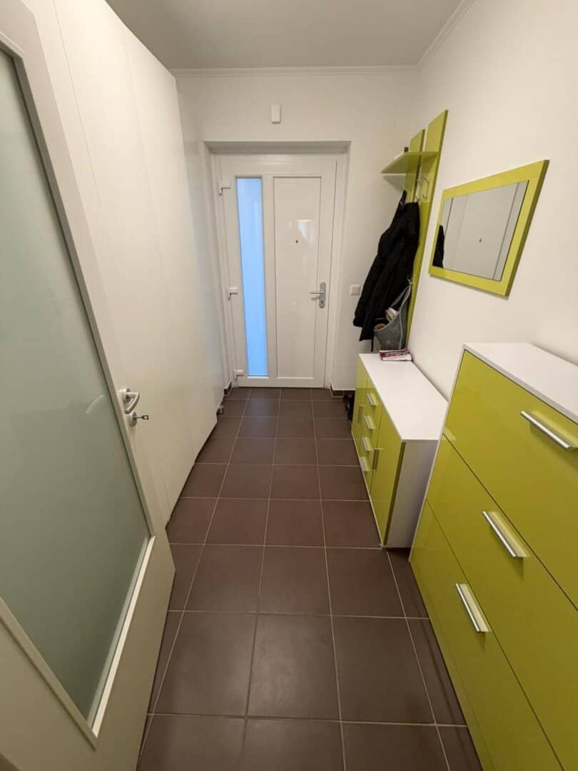 Seepark Vösendorf! Schöne 3-Zimmer-Wohnung mit Balkon und PKW-Abstellplatz