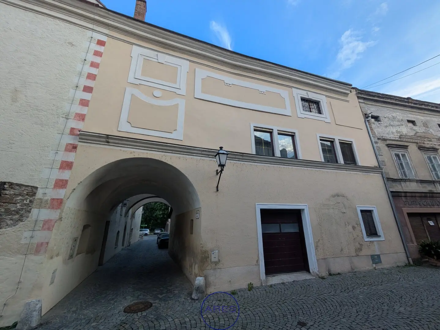 Tenement with 4.05% return & potential