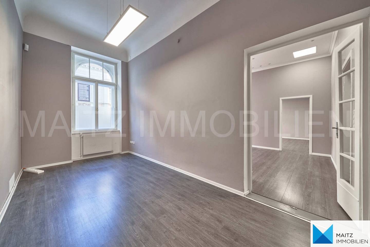 Old building office space with 3 rooms | Garage optional | near Naschmarkt &amp; U4