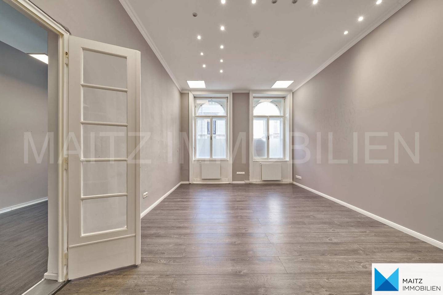 Old building office space with 3 rooms | Garage optional | near Naschmarkt &amp; U4