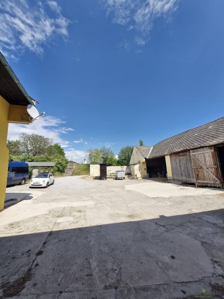 Lovingly renovated farmhouse with plenty of space