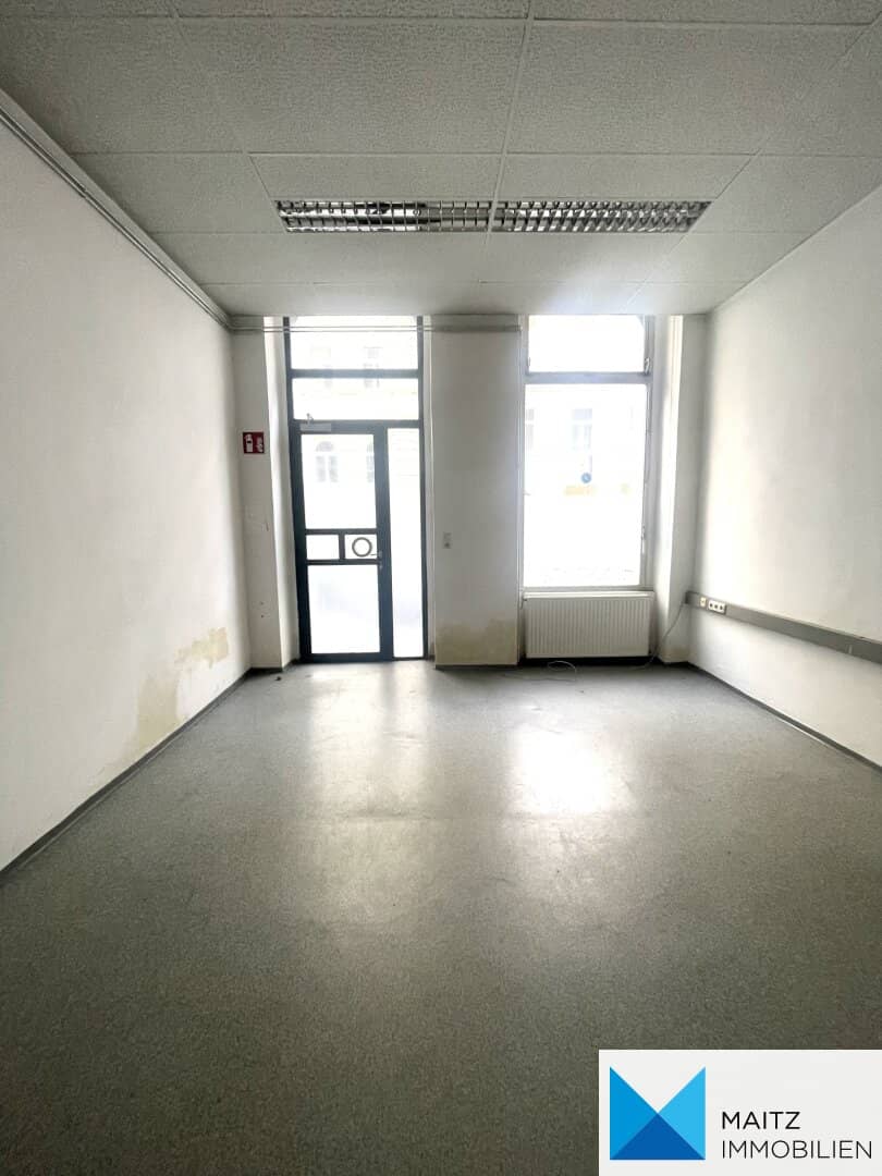Corner commercial space in a very good location in the 9th district near Volksoper