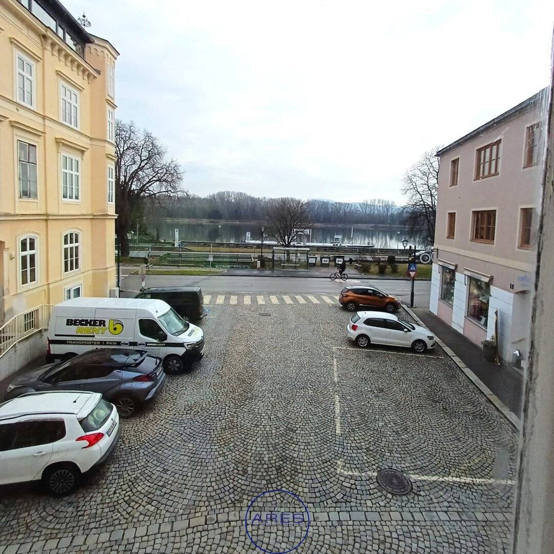 Krems - Stein: extravagant, spacious rental apartment in one of the oldest heritage-protected houses in Stein