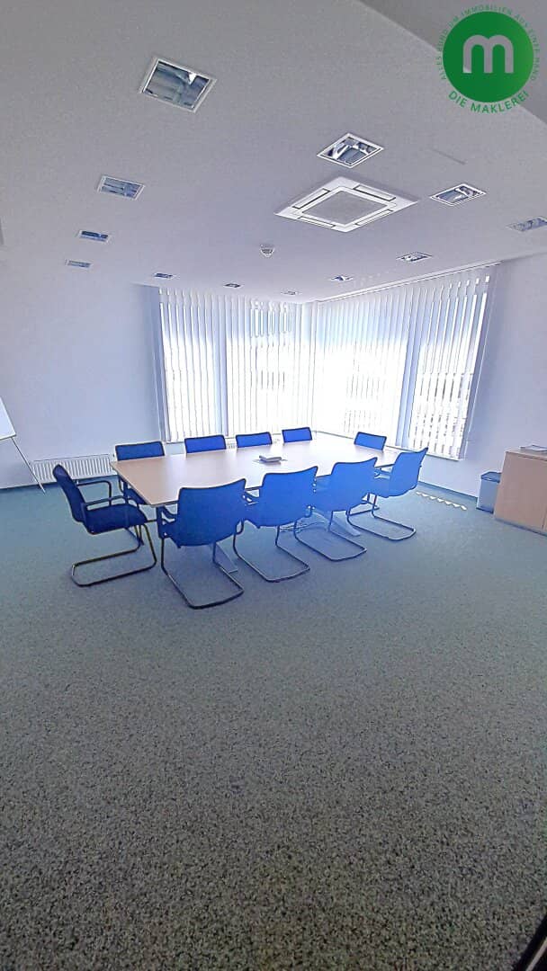 Furnished office floor with a practical layout for rent