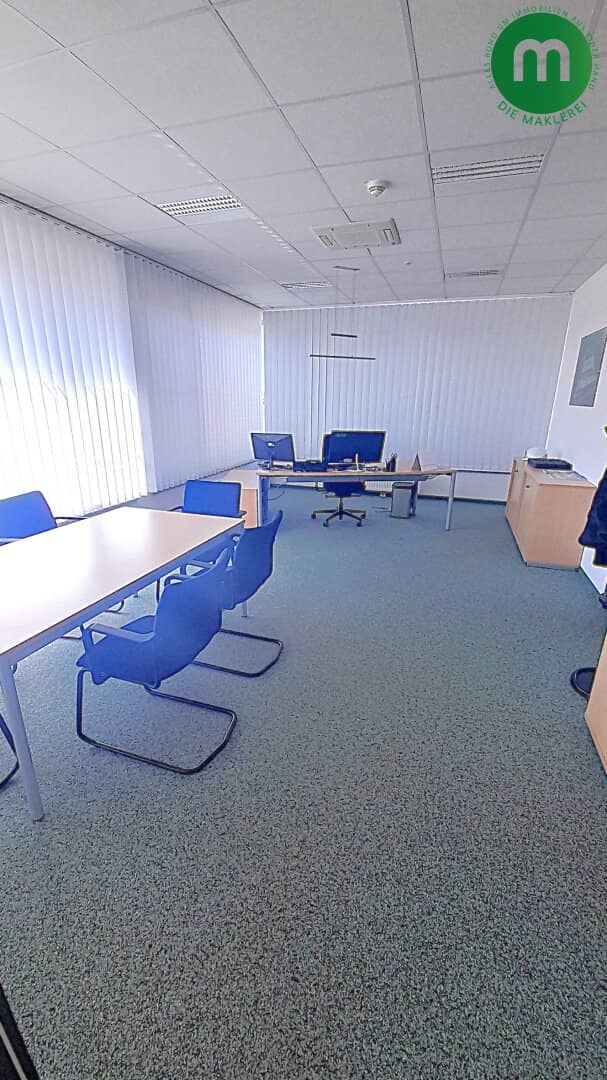 Furnished office floor with a practical layout for rent
