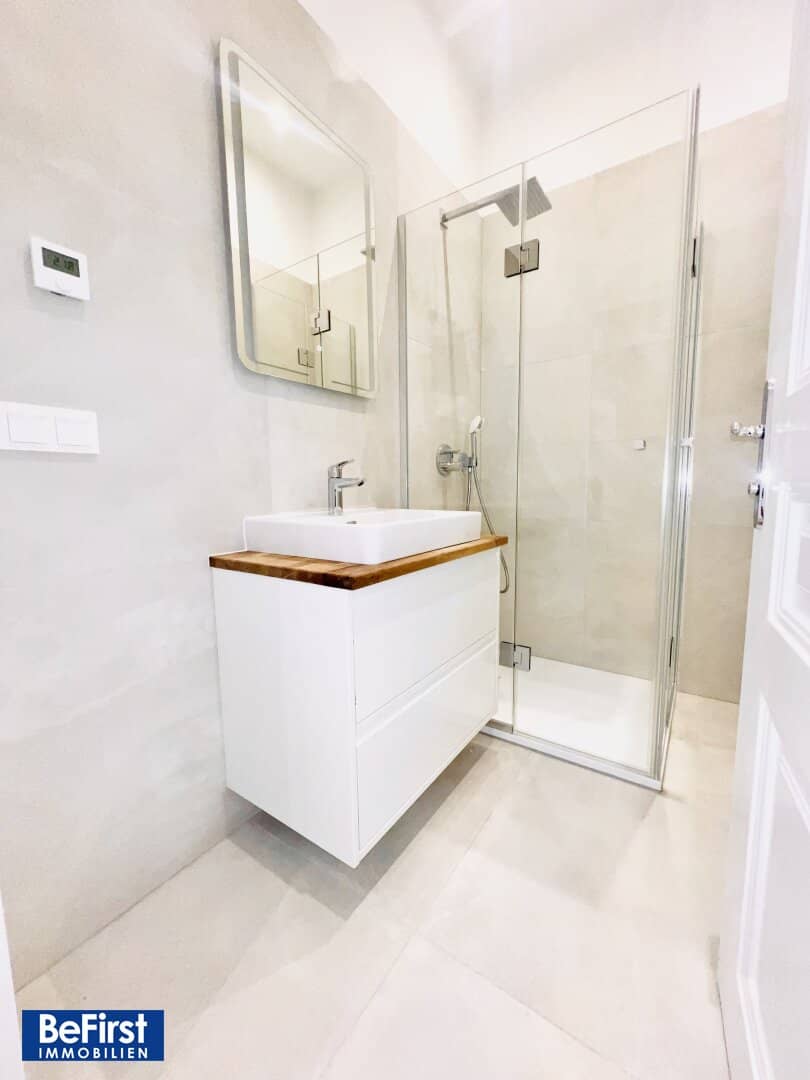 First occupancy after high-quality renovation: Beautiful 3-room apartment with a very good layout
тиш”,