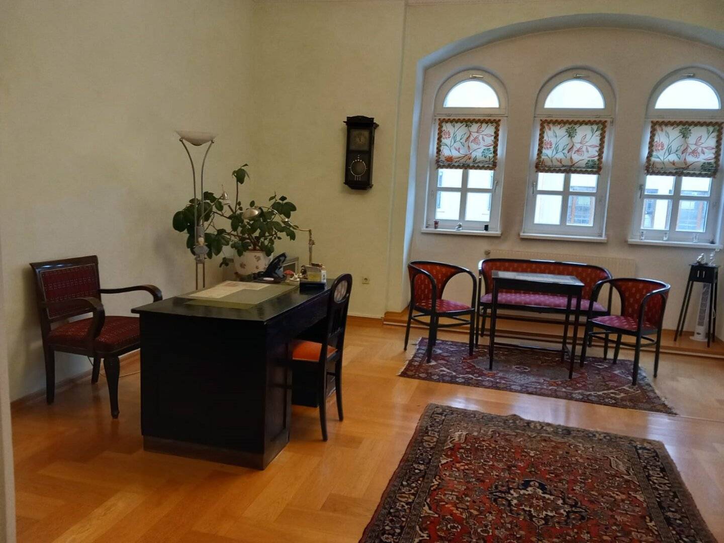 Edle Altbauwohnung mit Gewölbe am Villacher Hauptplatz