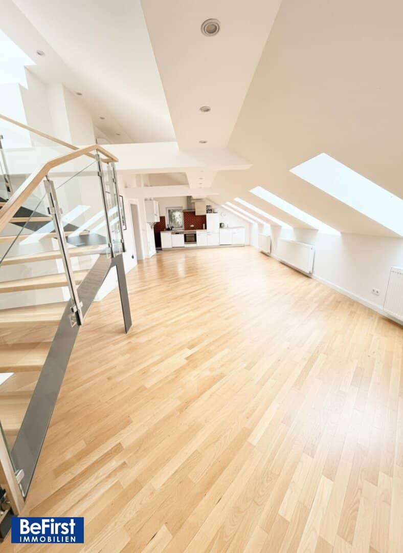 Magnificent roof terrace apartment in the exclusive Villa Jahn
