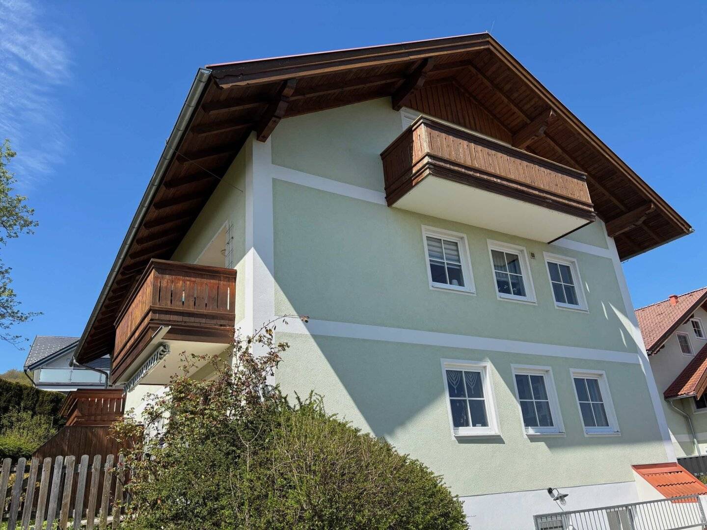 FERIENWOHNUNG NÄHE SALZBURG: Sonnige 3,5-Zimmer-Terrassenwohnung mit traumhaftem Panoramablick in Koppl (Zweitwohnsitzwidmung)