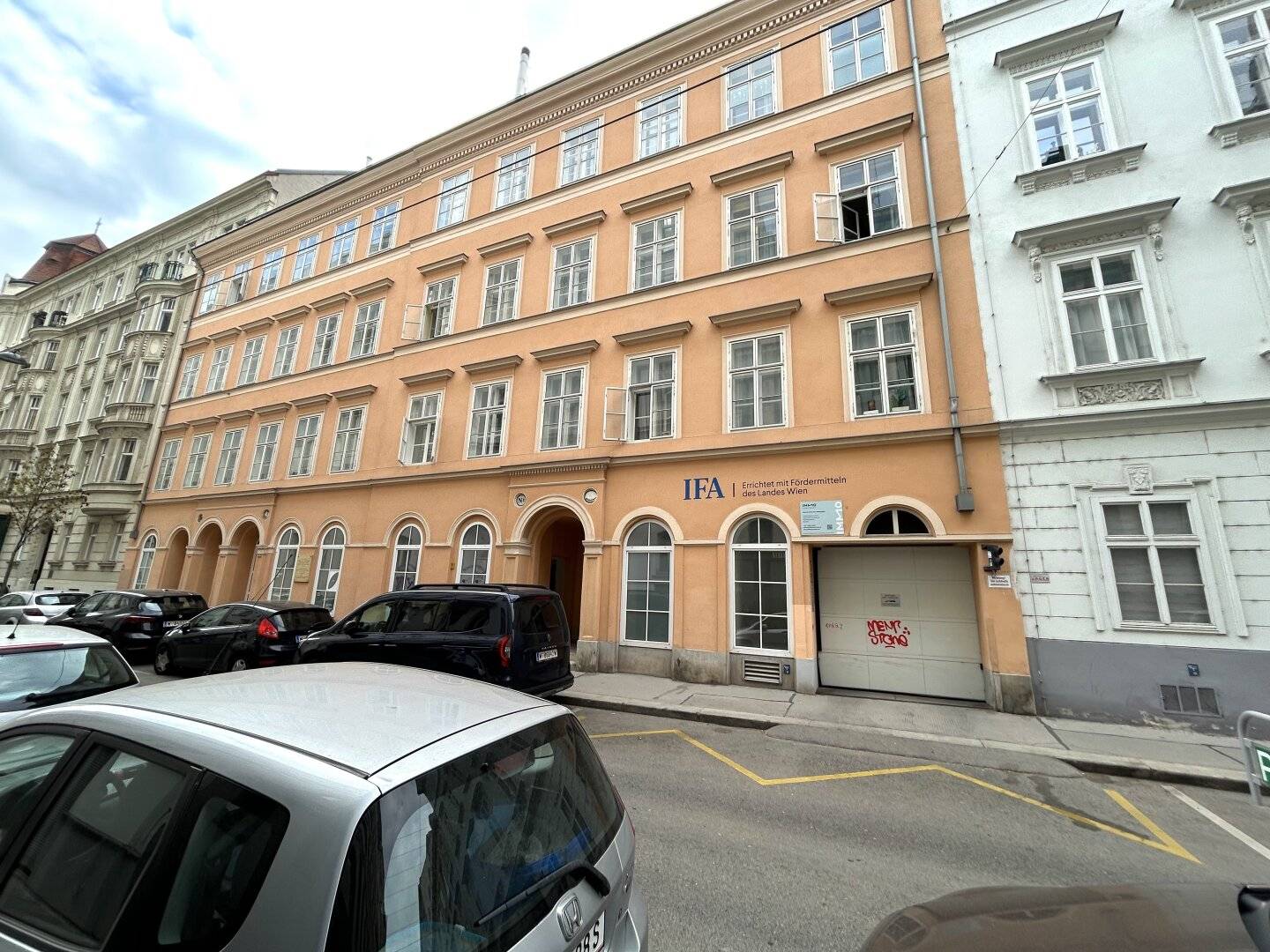 Investment property in the heart of the 8th district | Leased commercial premises | Ongoing income