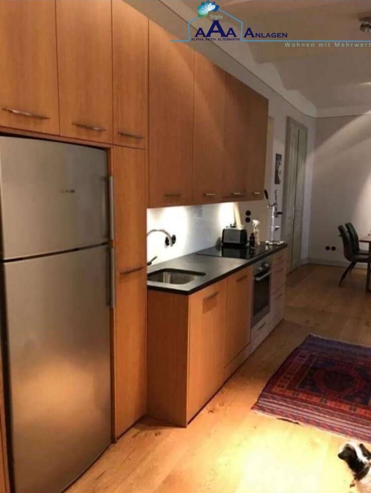 Beautifully renovated old building apartment in Penzing directly on the Wienfluss near Kennedybrücke? No surrounding quotes, no trailing punctuation, no emojis