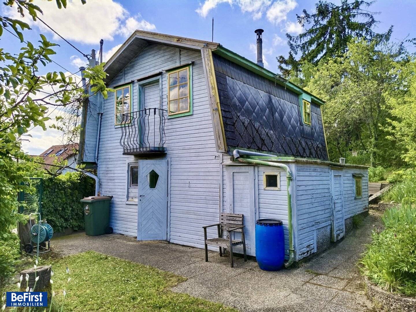 Nostalgic Garden House with Generous Plot (Development Potential)