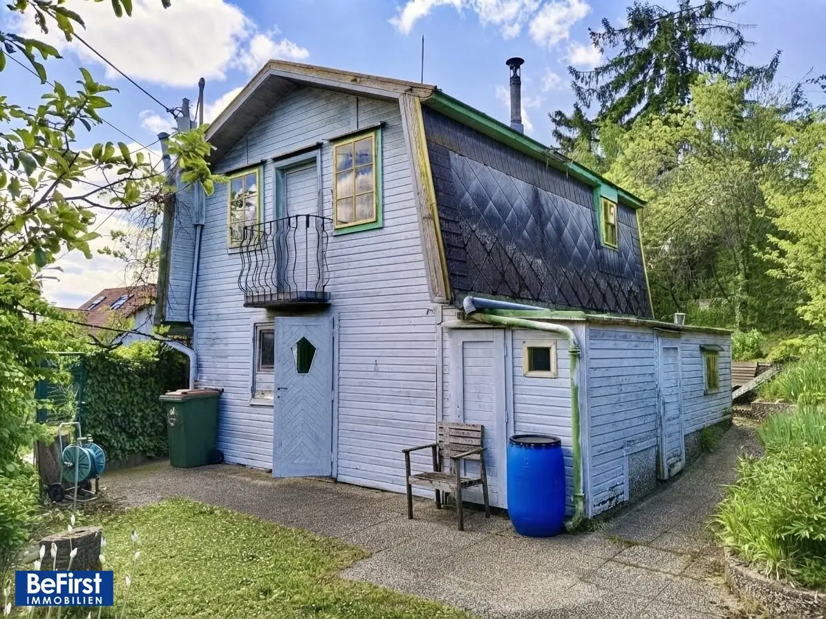 Nostalgic Garden House with Generous Plot (Development Potential)