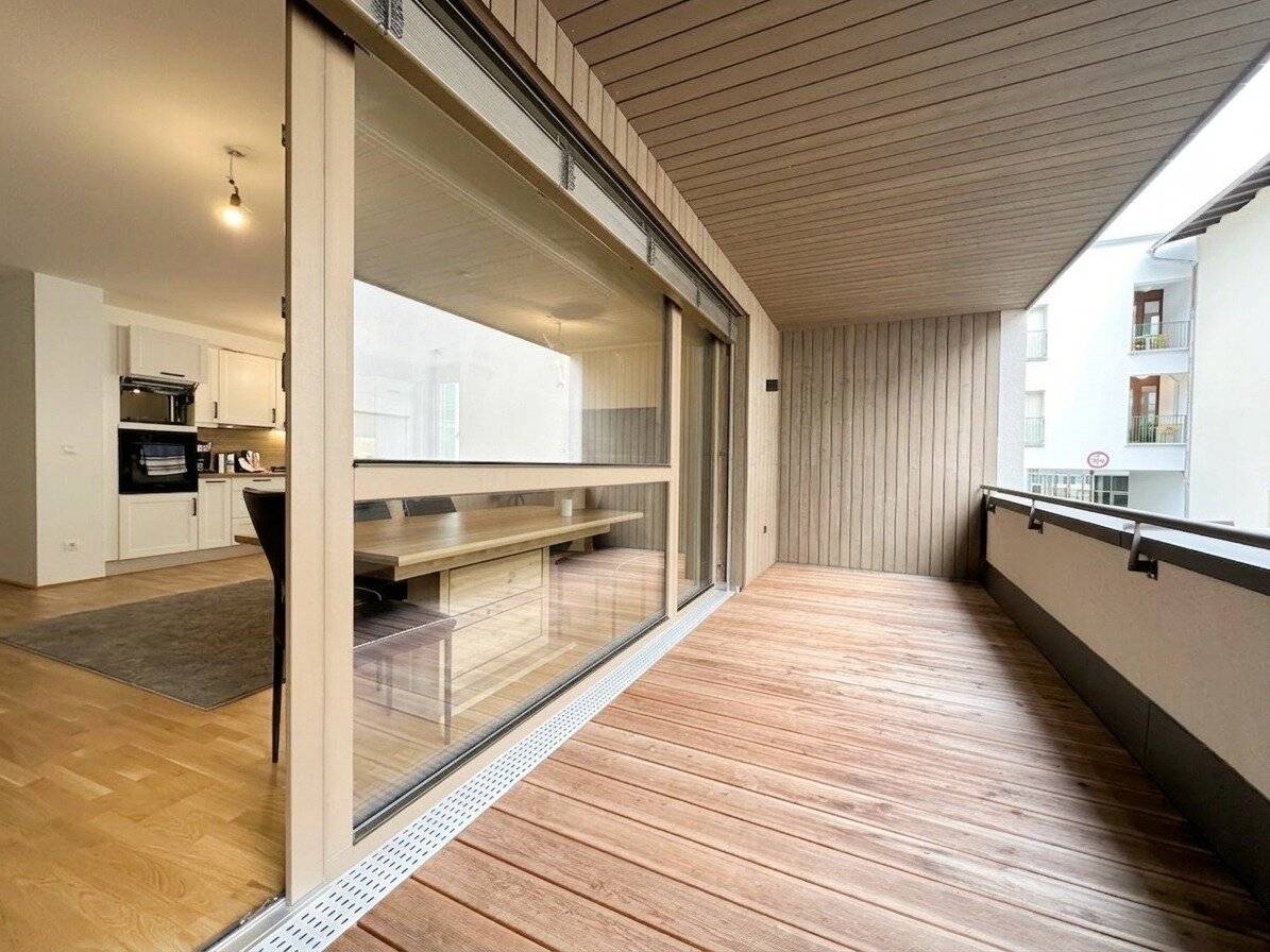 4-room apartment with loggia and underground parking space