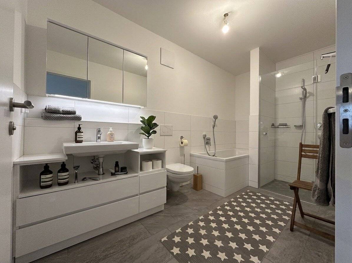 4-room apartment with loggia and underground parking space