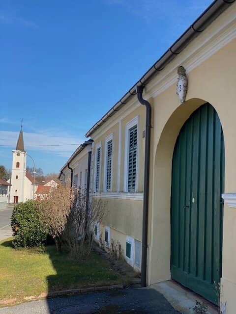 LANGECK/NÄHE KIRCHSCHLAG/LOCKENHAUS: VERTRÄUMTER BAUERNHOF MIT GROSSEM GARTEN/ANBAUFLÄCHE