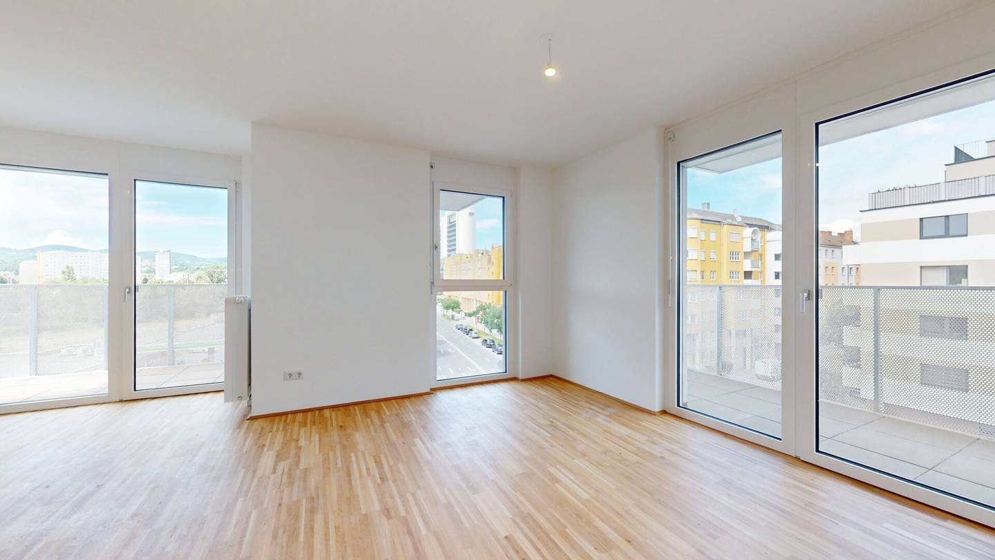 Brightly lit first occupancy with generous outdoor spaces and wide view