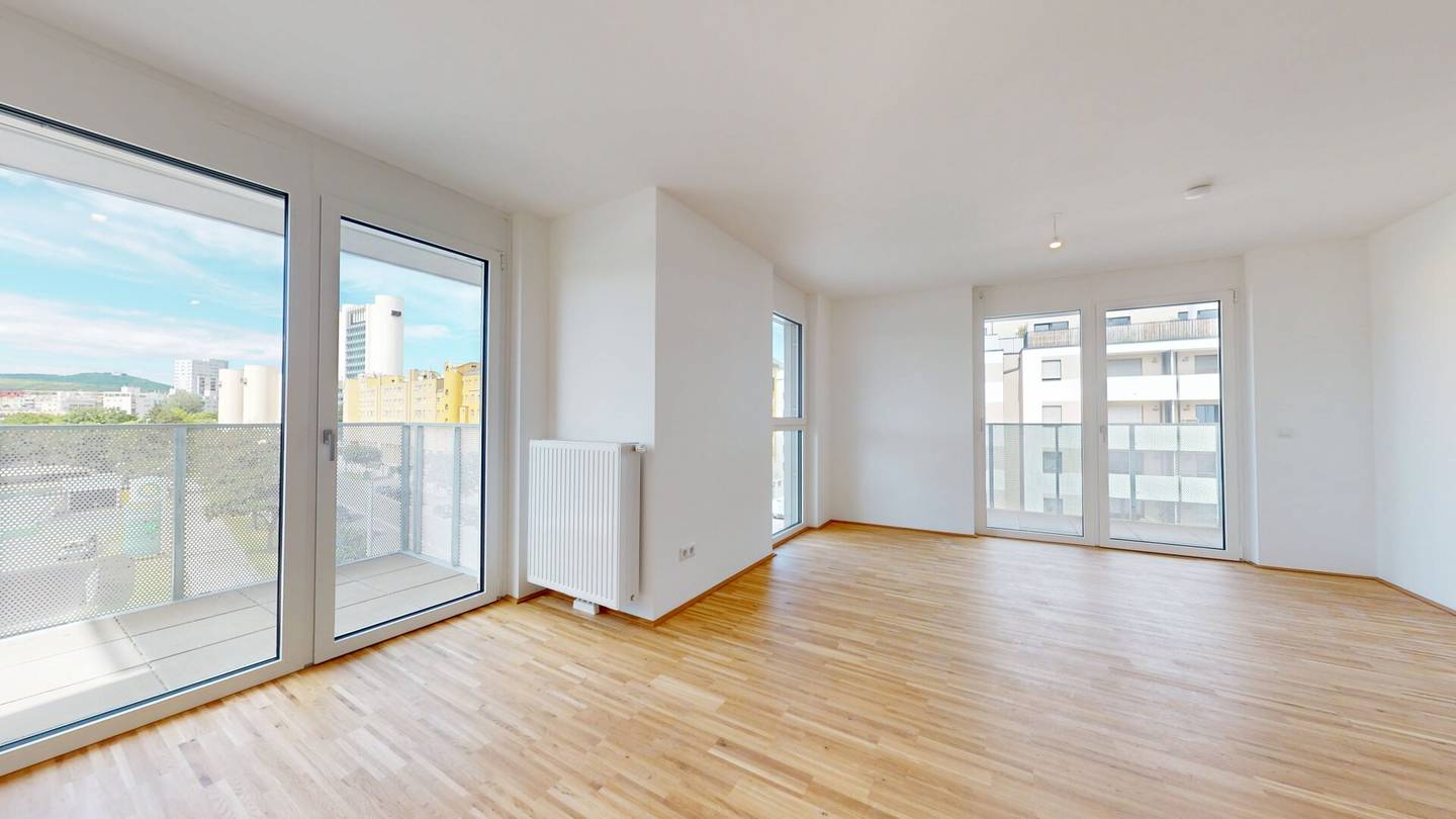 Brightly lit first occupancy with generous outdoor spaces and wide view