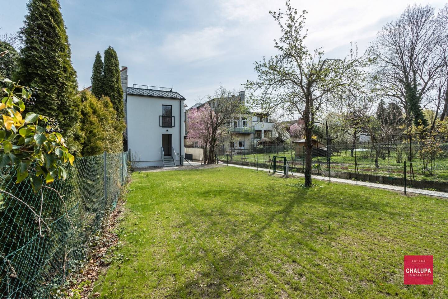 Charmante Gartenwohnung mit perfekter Raumaufteilung & Eigengarten in Hietzing