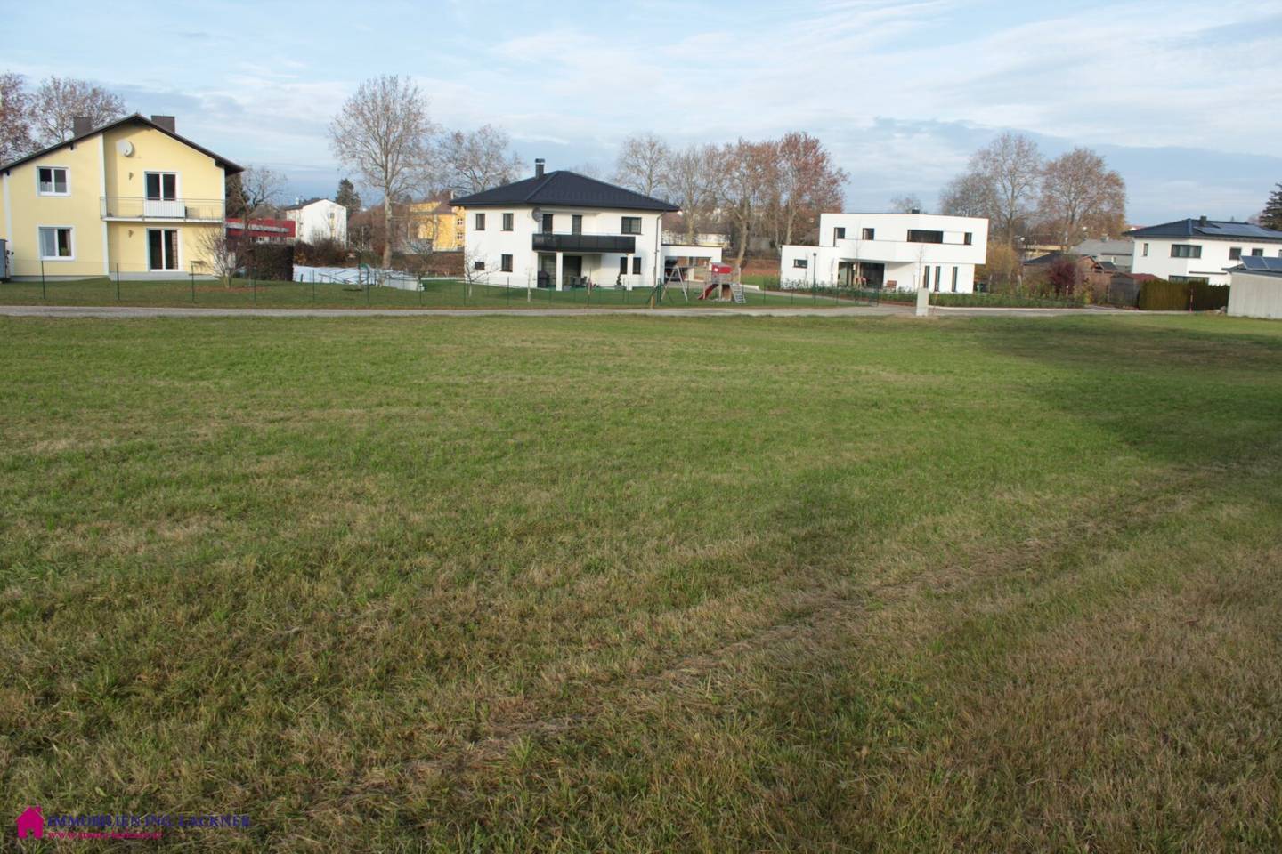 Sehr schönes Grundstück in Sonnenlage, wenige Minuten vom Stadtzentrum entfernt