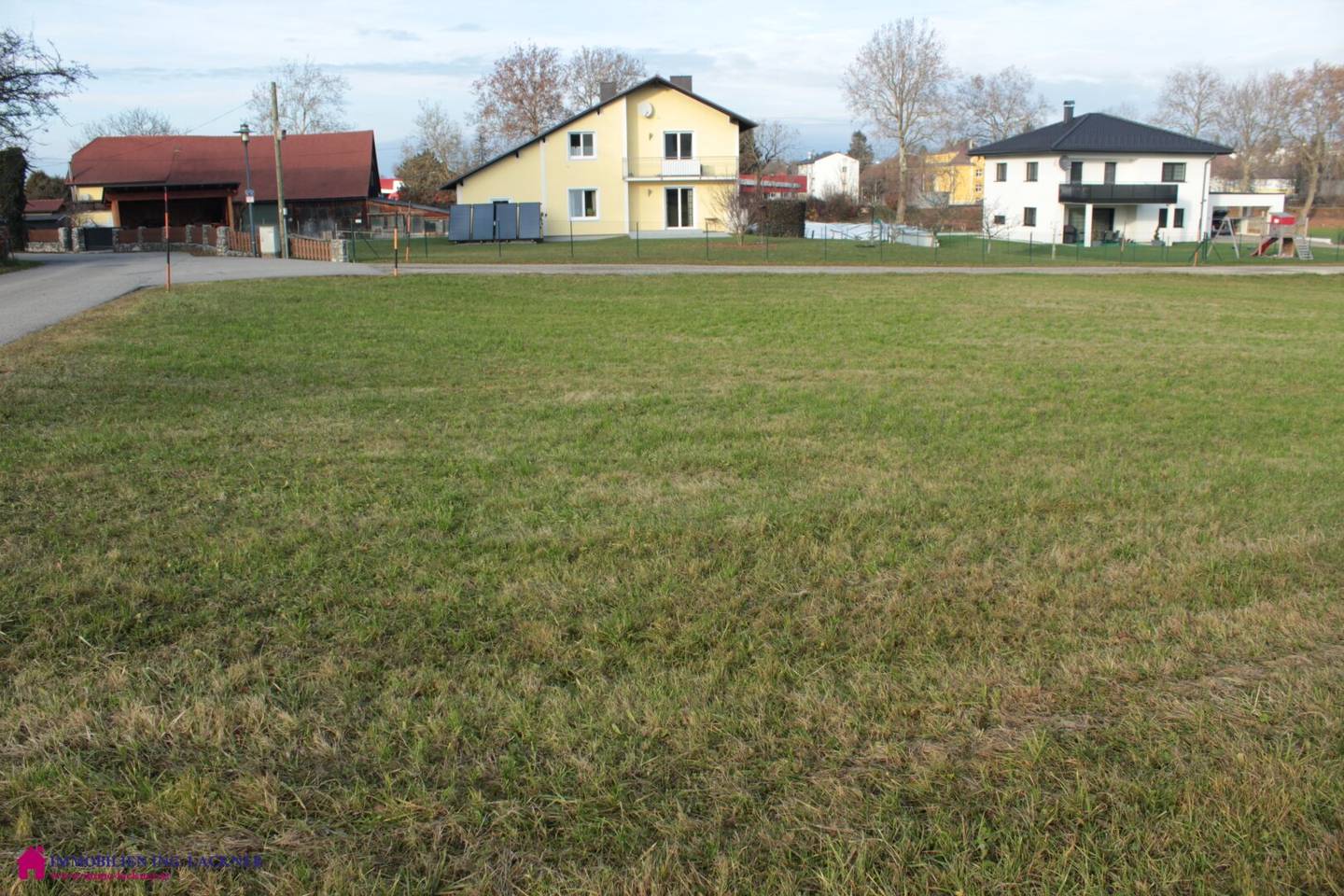 Sehr schönes Grundstück in Sonnenlage, wenige Minuten vom Stadtzentrum entfernt