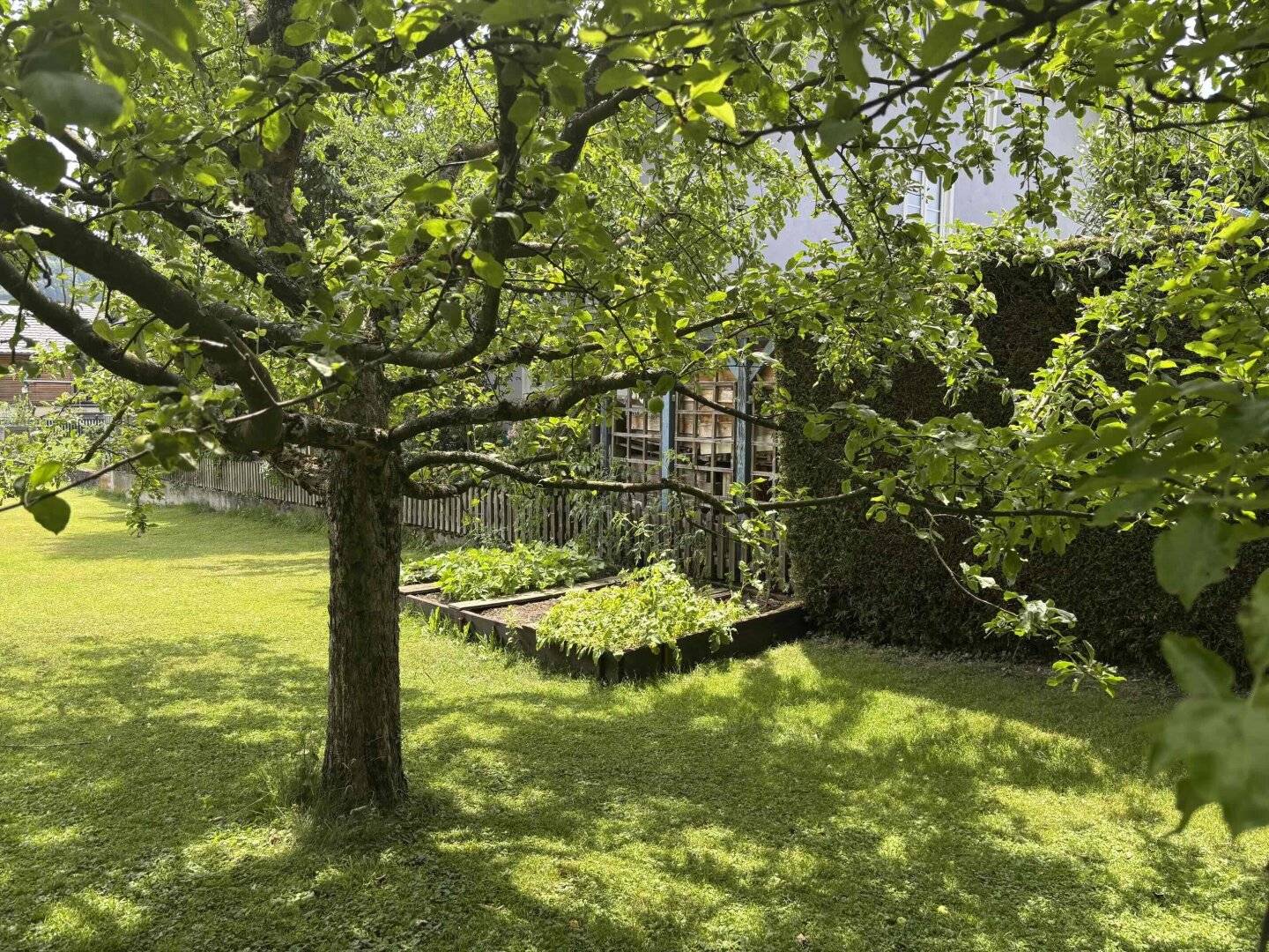 MATTSEE: GRUNDSTÜCK FÜR DOPPEL- ODER REIHENHAUS IN SEENÄHE