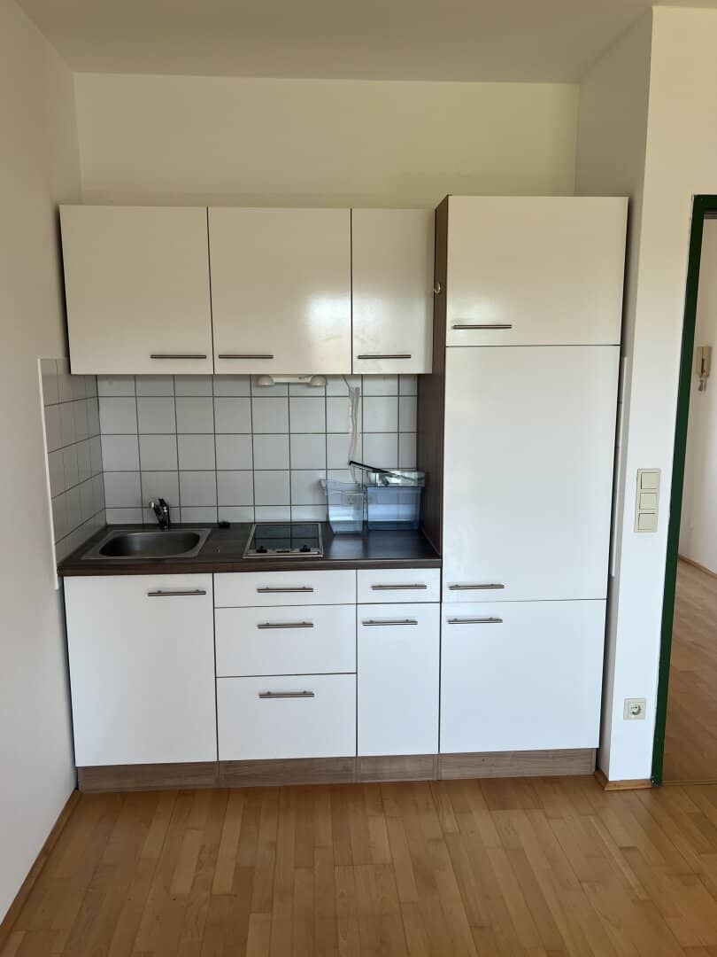 Sonnige Starterwohnung mit Carport und Grünblick in Leonding – ideal für Eigennutzer & Anleger