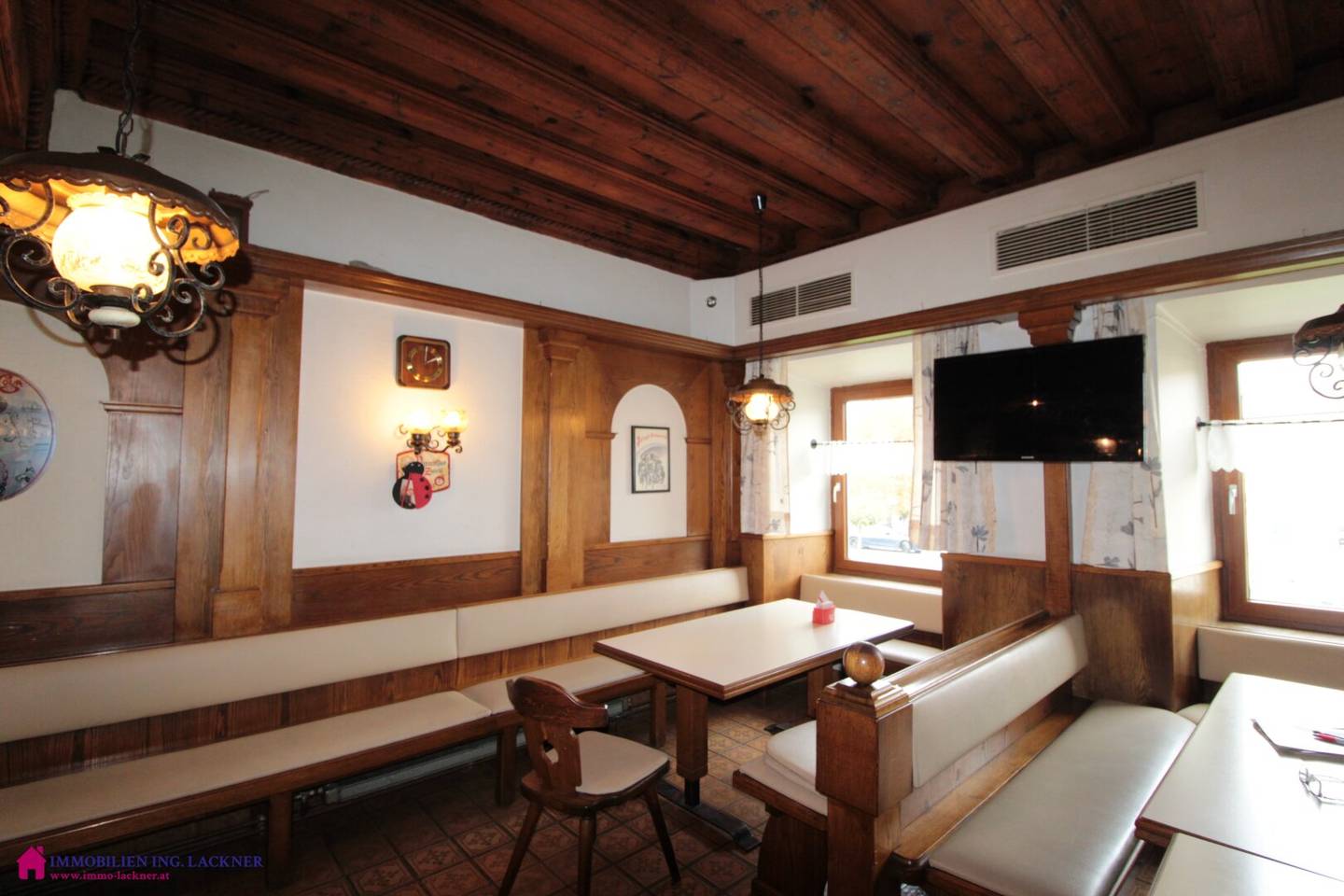 Top Preis - Traditionsgasthaus mit vielen Möglichkeiten am Marktplatz von Riedau