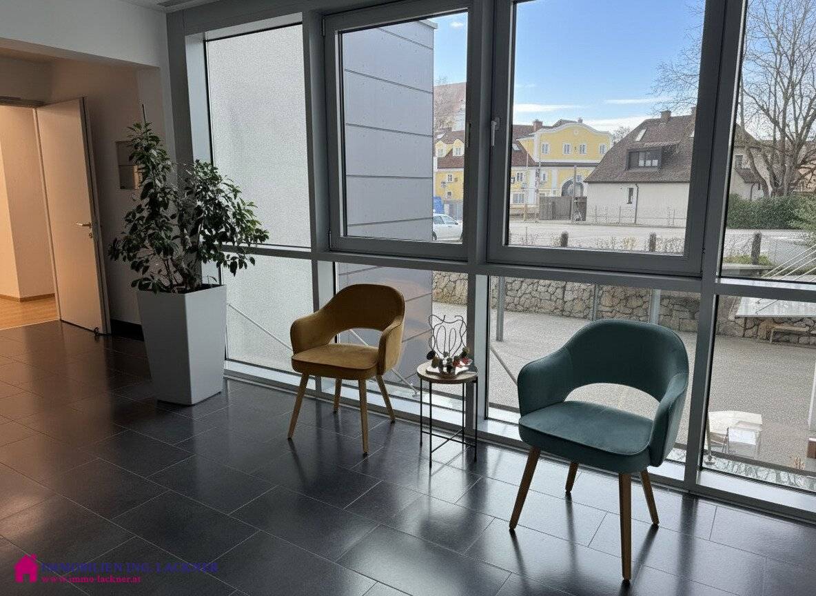 Anlageobjekt - perfekter Zustand - tolle Lage - top Miete - Blick Richtung Inn (Top 3)