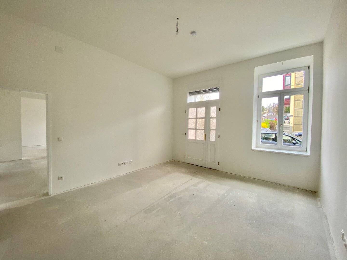 Near Allianz-Stadion, Beautiful commercial space for Café, Shop, Dance Studio, Office, completely renovated