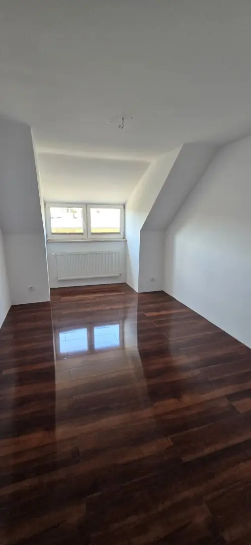 4-Zimmer-Familienwohnung mit Hof-Stellplatz in Schwechat