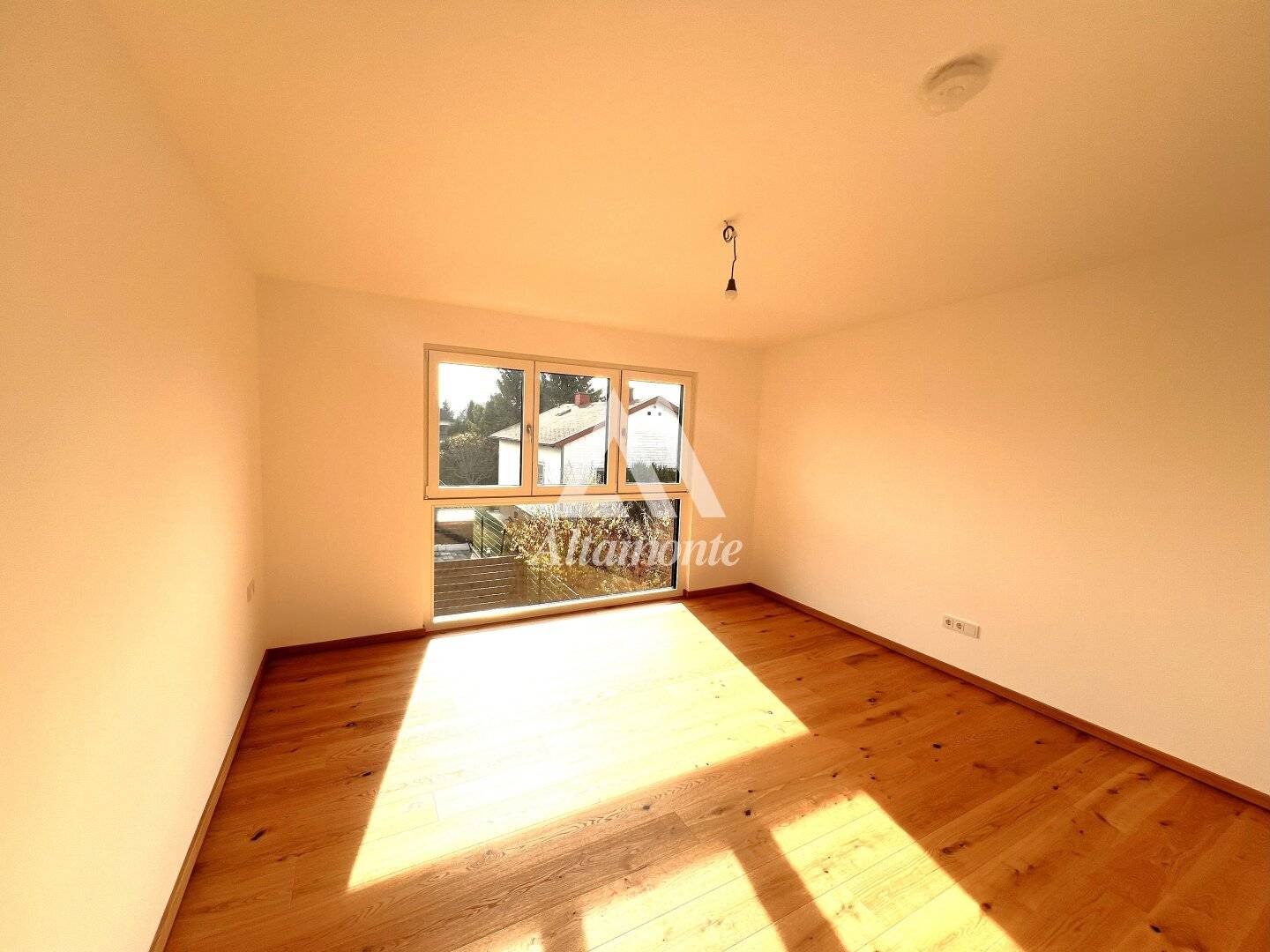 First class living in first occupancy stylish single family house in Essling