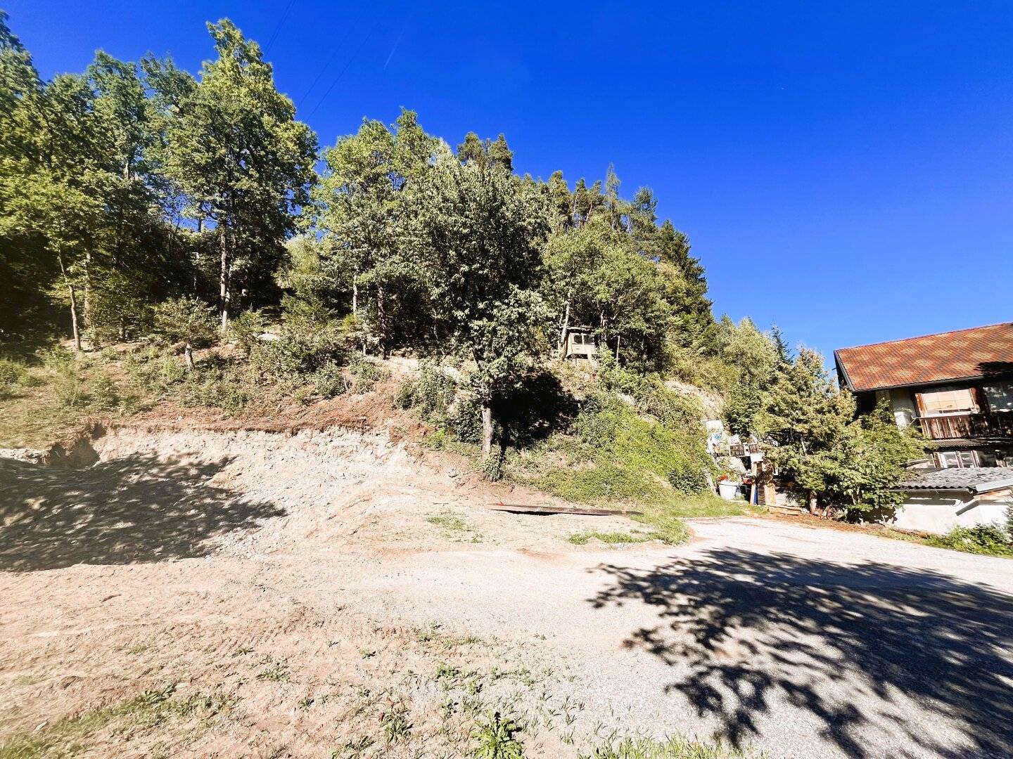 Only EUR 840 per m² Sunny building plot near Innsbruck in the greenery perfect for the whole family