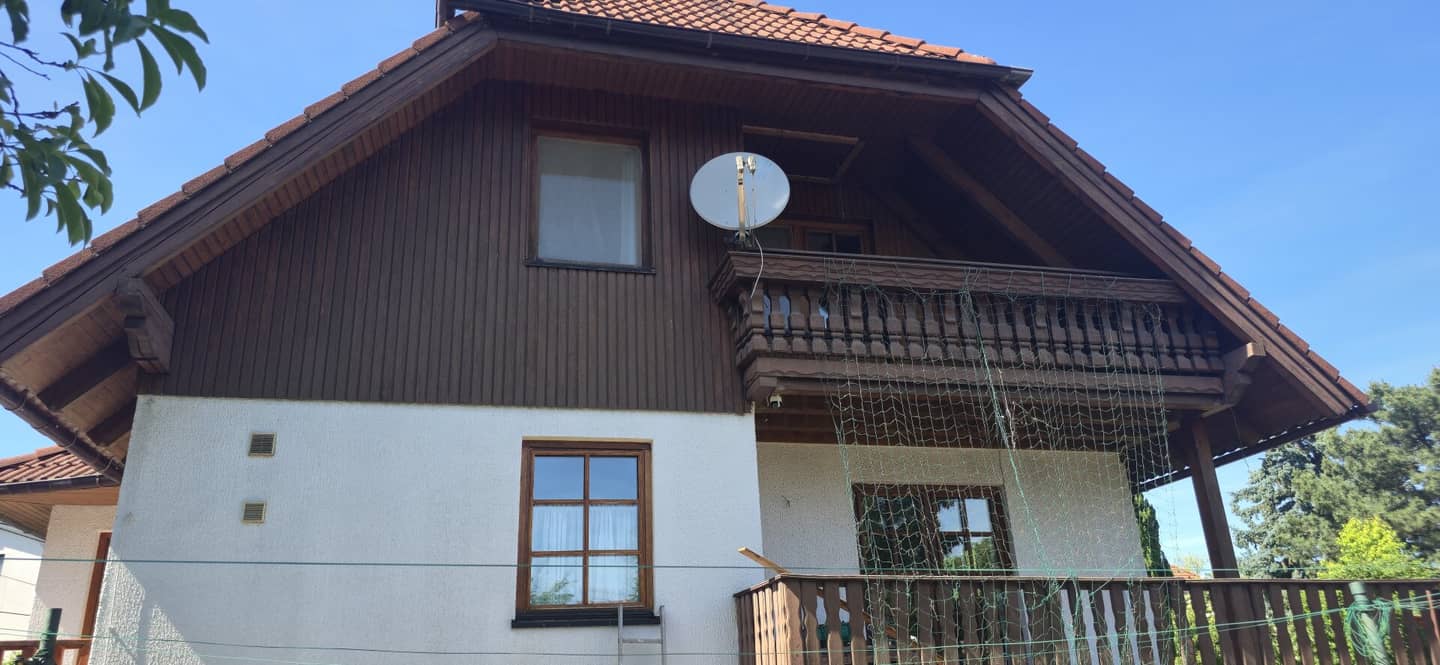 Rarität in Leopoldau: Großzügiges Eigengrundstück mit ca. 1.200 m² Größe und 2 Wohnhäusern, nahe der U1!