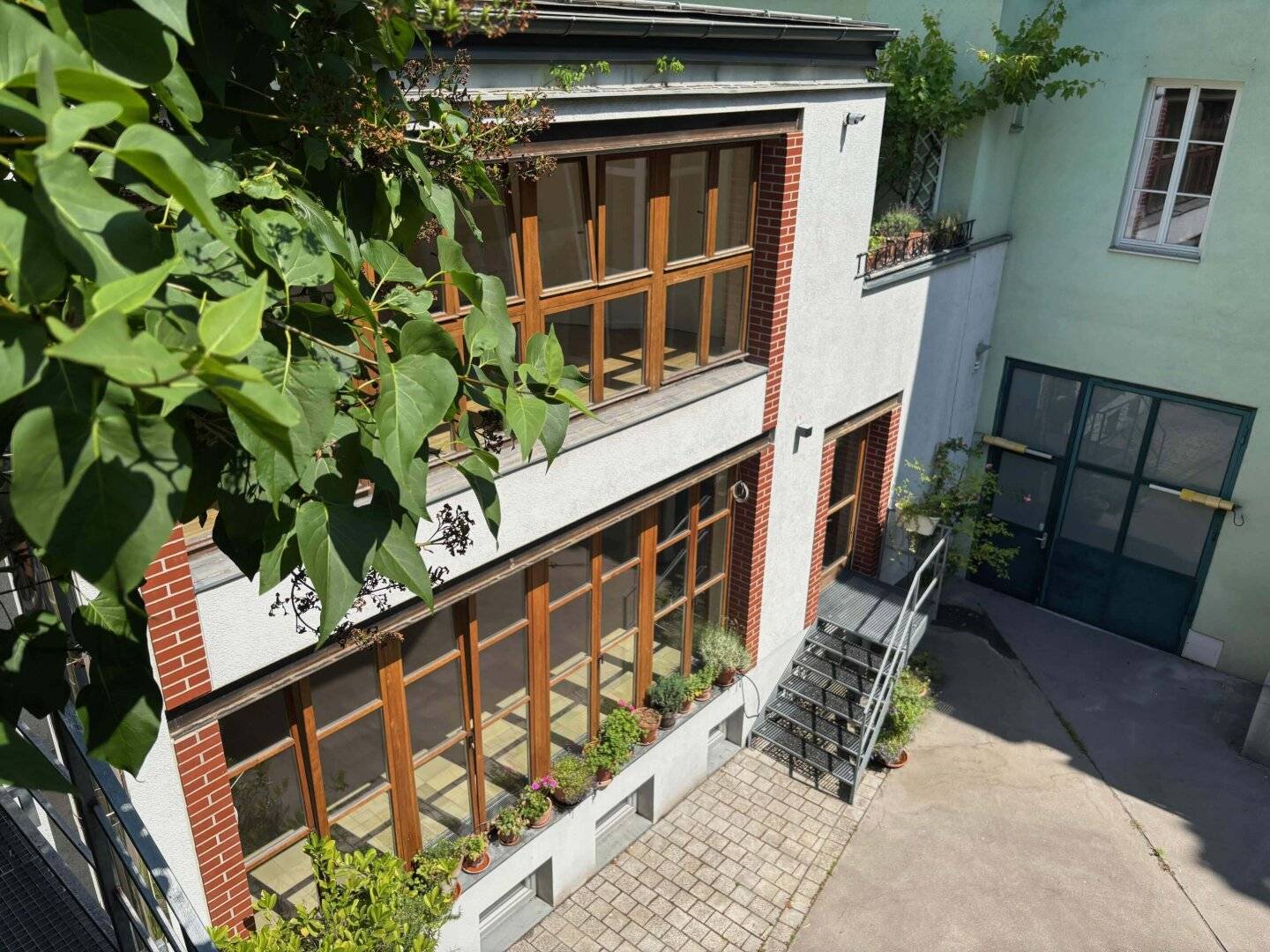 1090 WIEN: Urban&Zentral gelegenes Traum-Loft mit Dachgarten in ruhiger, uneinsichtiger, sonniger Innenhoflage, vielseitig nutzbar.