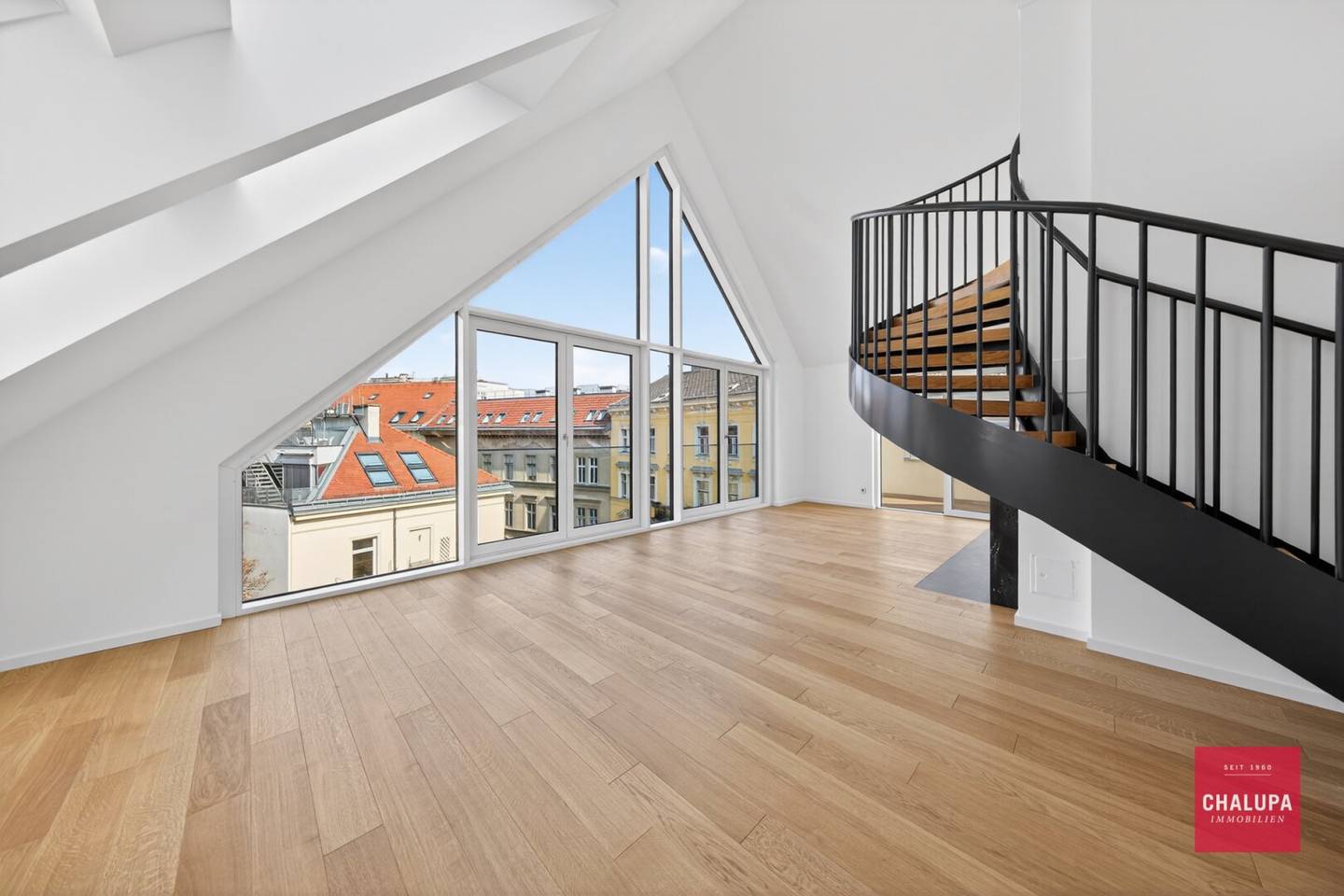 Four room maisonette dream apartment with fireplace and terraces