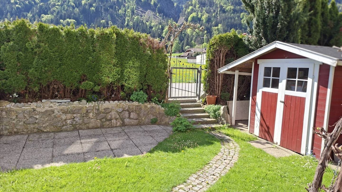 Sehr schöne 4 Zimmer Wohnung mit Terrasse und Garten in Wörgl, zentral gelegen!