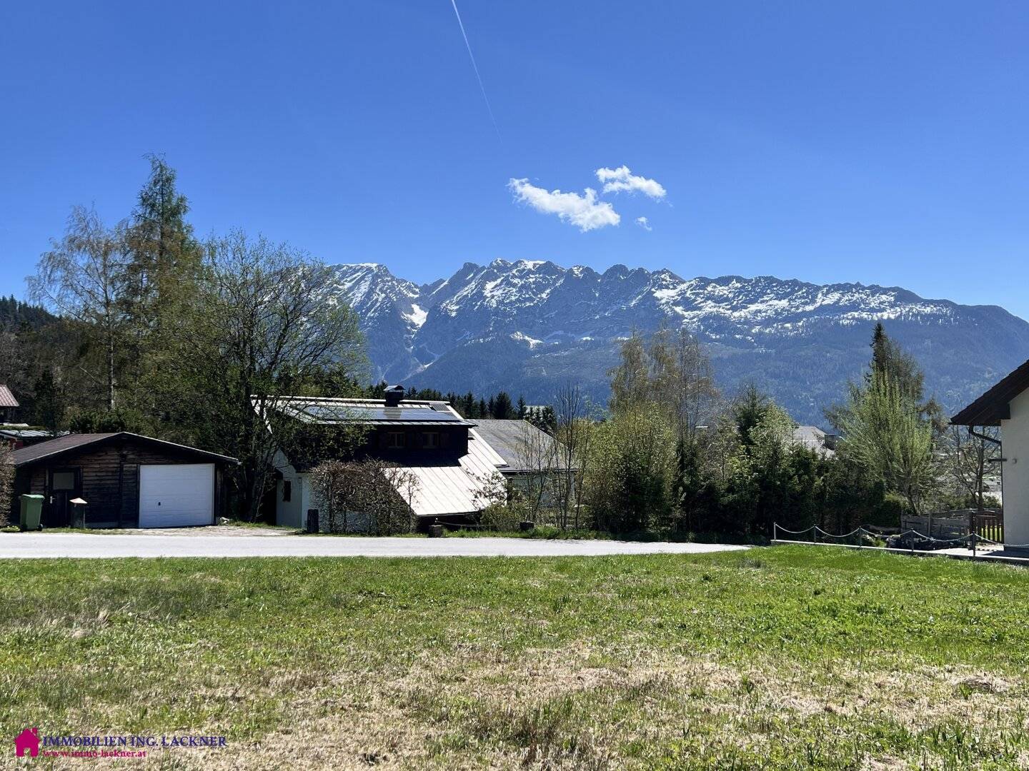 Grundstück mit wunderschönem Ausblick auf den Grimming und die umliegende Bergwelt