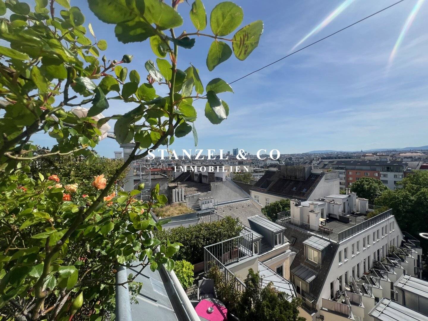 MODERNES DACHGESCHOSS MIT HERRLICHEM WIEN- & FERNBLICK